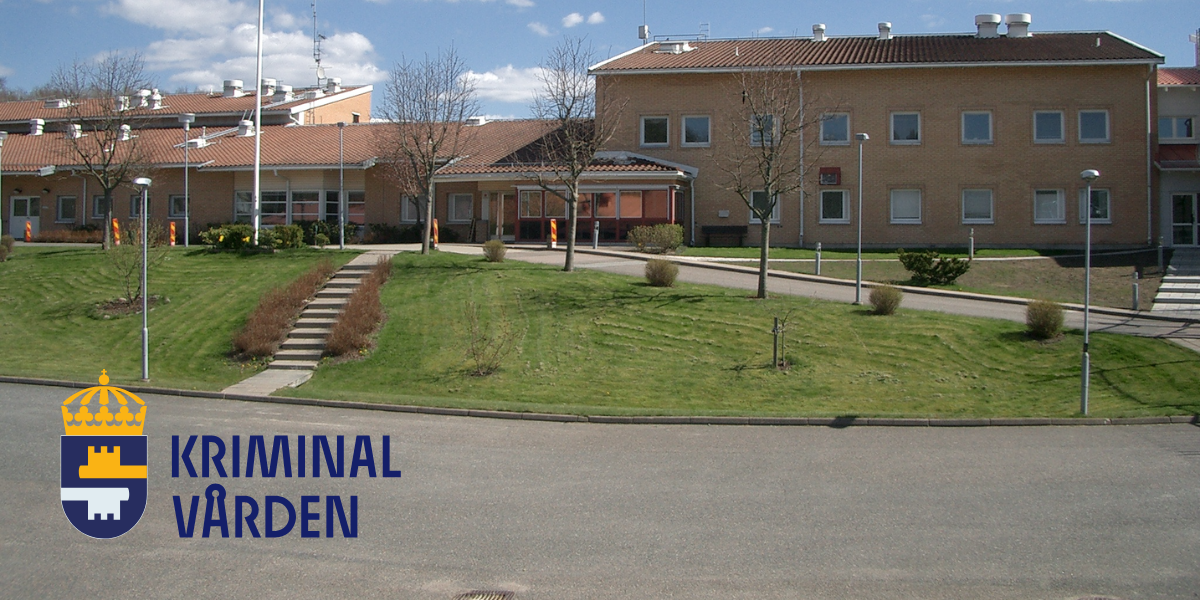 Manlig vakt tvingade kvinnlig intagen att klä av sig naken